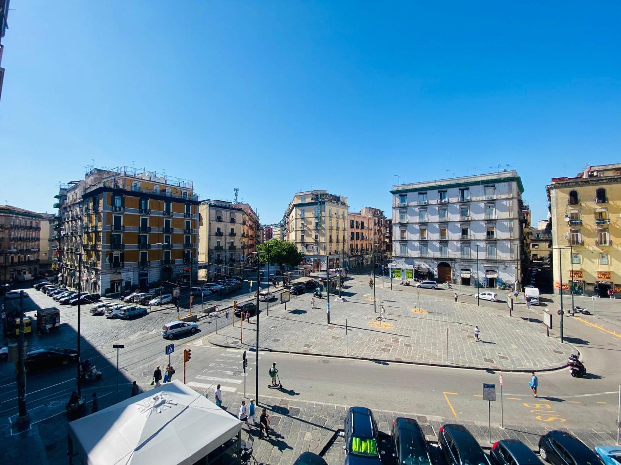 Holiday Home Napoli Station Luaran gambar